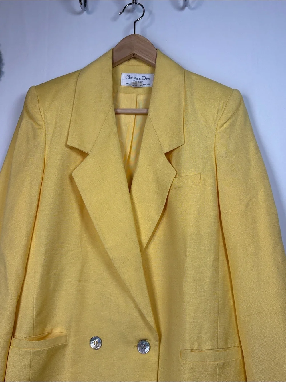 CHRISTIAN DIOR The Suit VTG Double Button Quiet Luxury Soft Yellow Blazer size 4